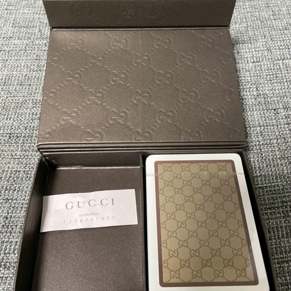Gucci GG Card W Display Case & Stand. Ace ♠️ King ♠️ Q♠️ J♠️ 10 ♠️CHOOSE ONE - Picture 5 of 16